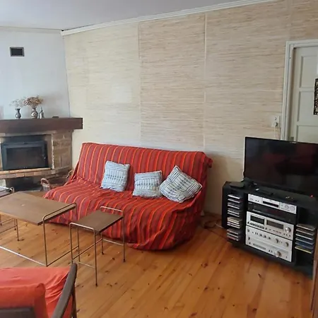 Maison De Village Base-rando Margeride 1 6 Personnes Et 1 Duplex 8 Personnes Lägenhet