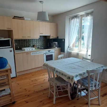 Maison De Village Base-rando Margeride 1 6 Personnes Et 1 Duplex 8 Personnes * Serverette